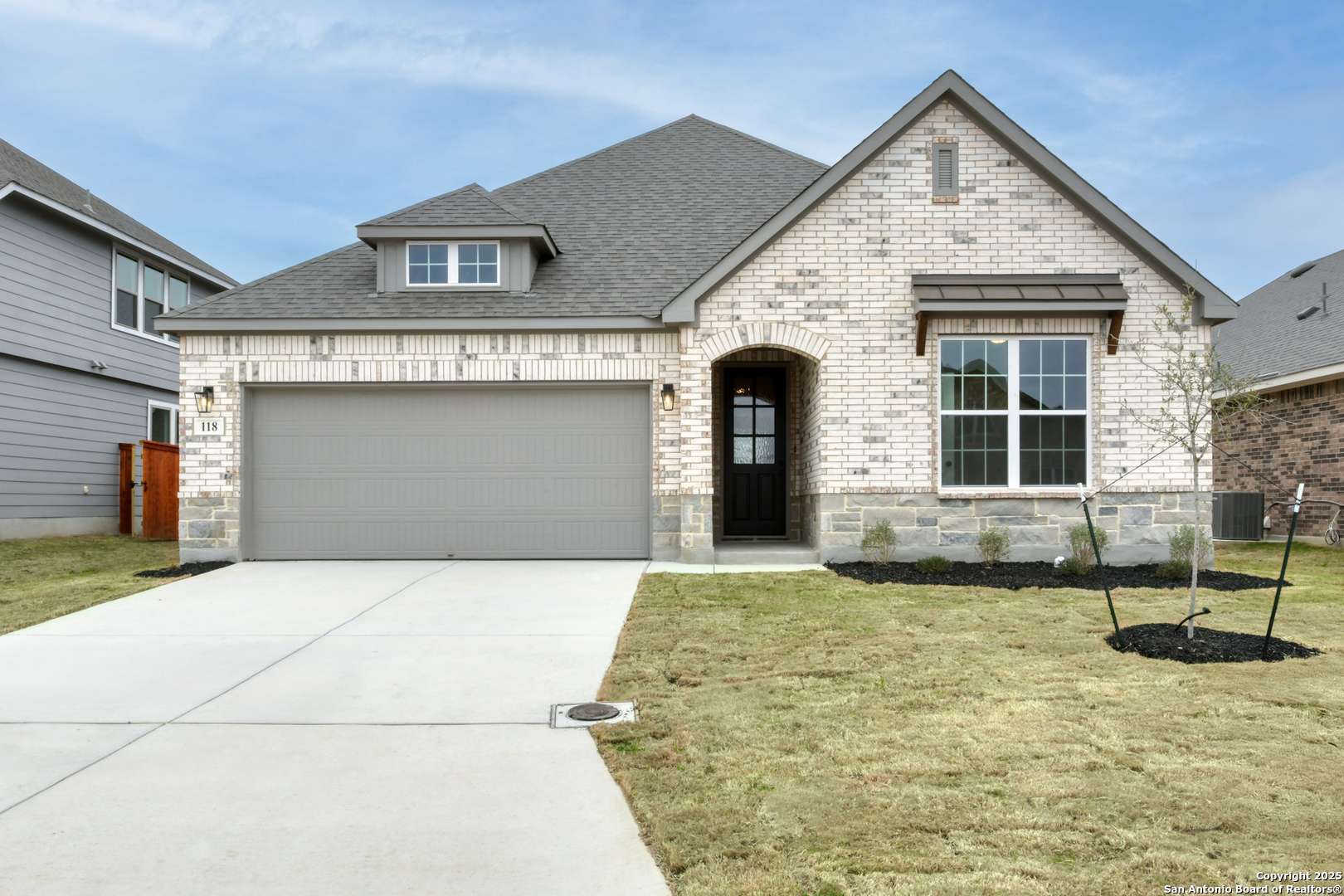 Castroville, TX 78009,118 Heidi Hill