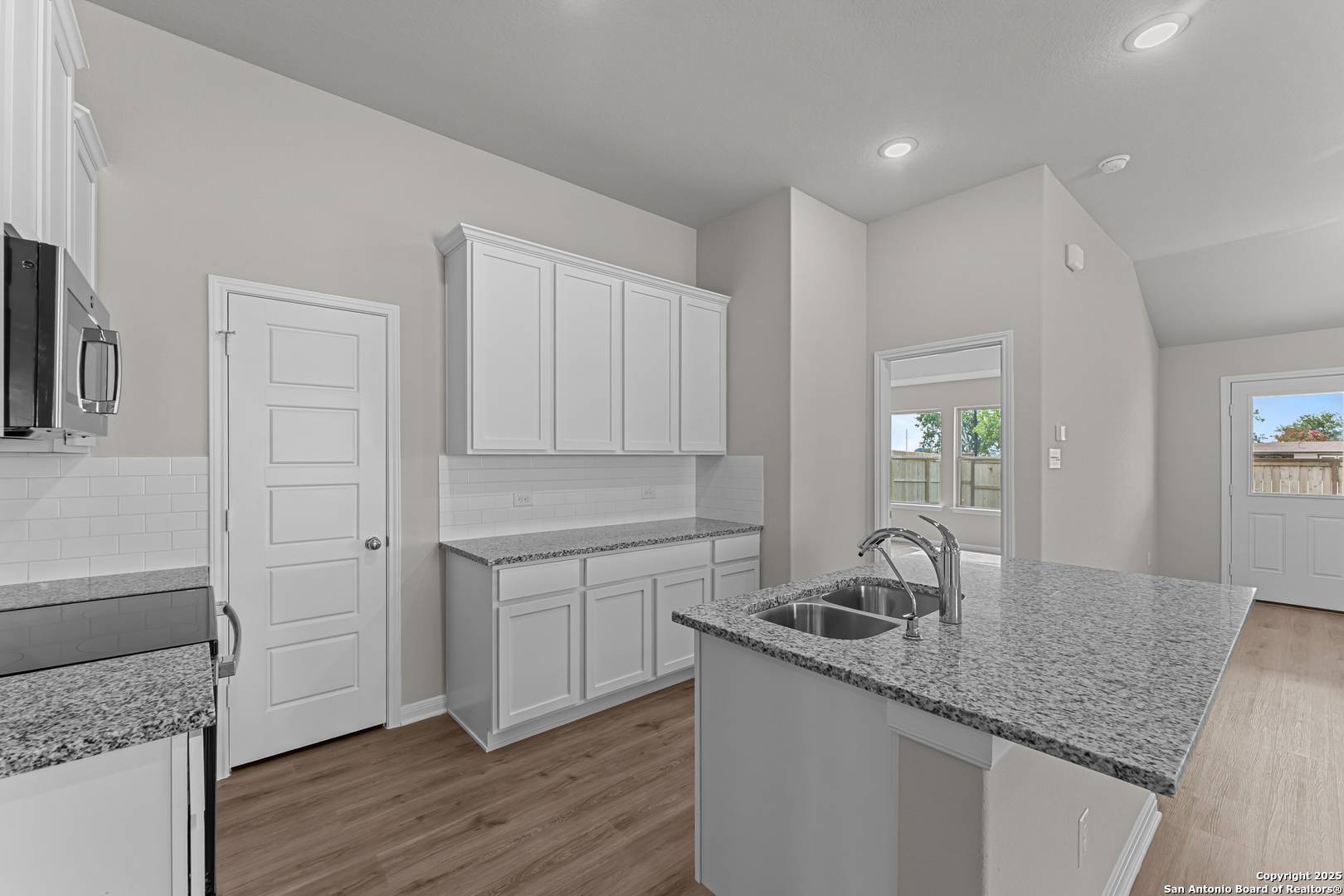 New Braunfels, TX 78130,1532 Golden Wheat