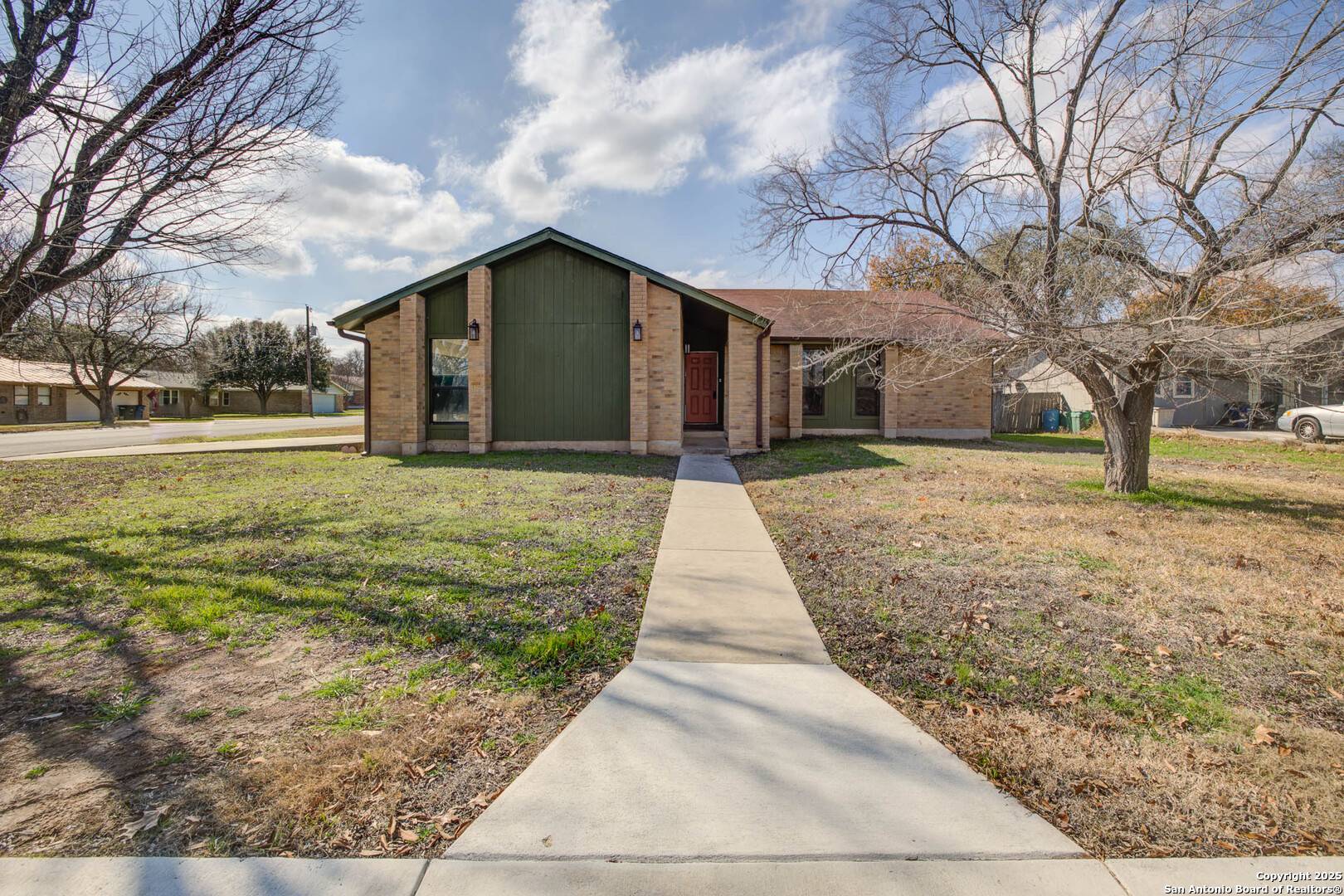 New Braunfels, TX 78130-7758,5 ROSELAWN CIR