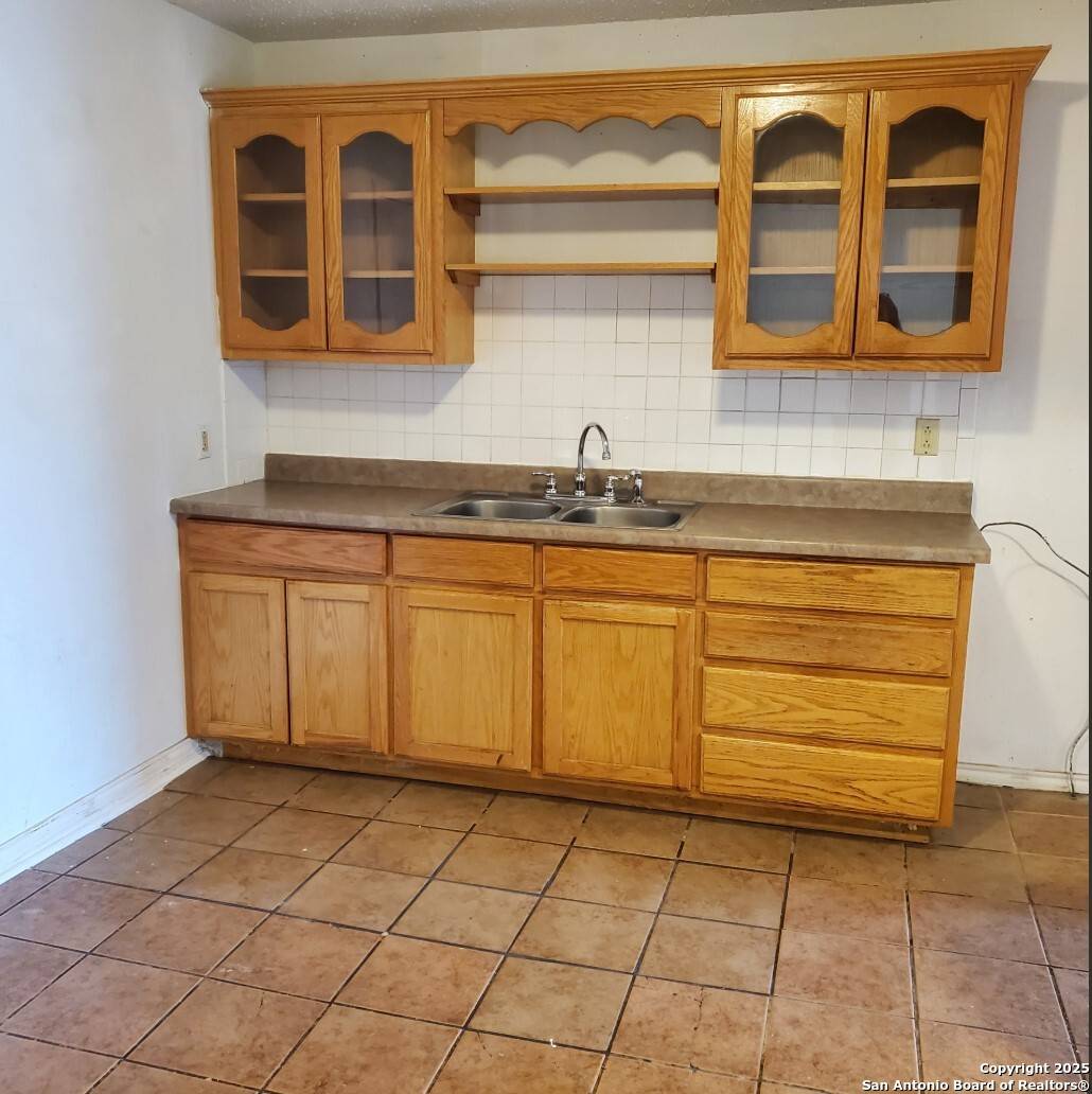 San Antonio, TX 78237-2713,1243 JEWETT ST