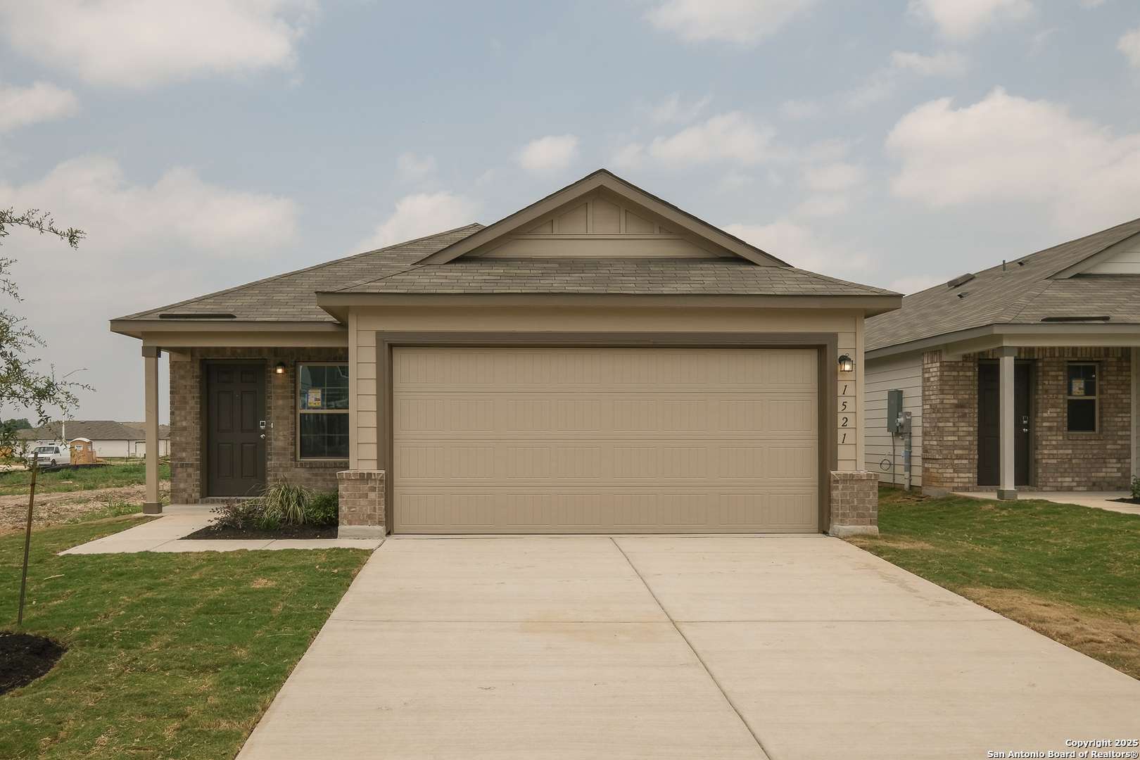 New Braunfels, TX 78130,1521 Golden Wheat