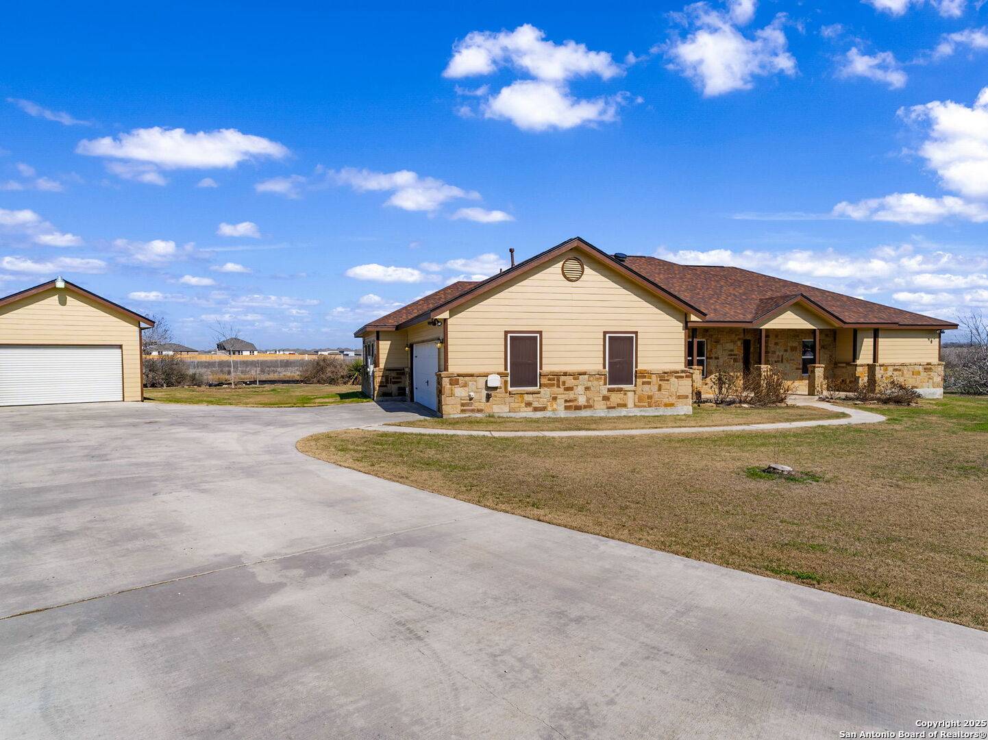 Marion, TX 78124,203 Colette Ln
