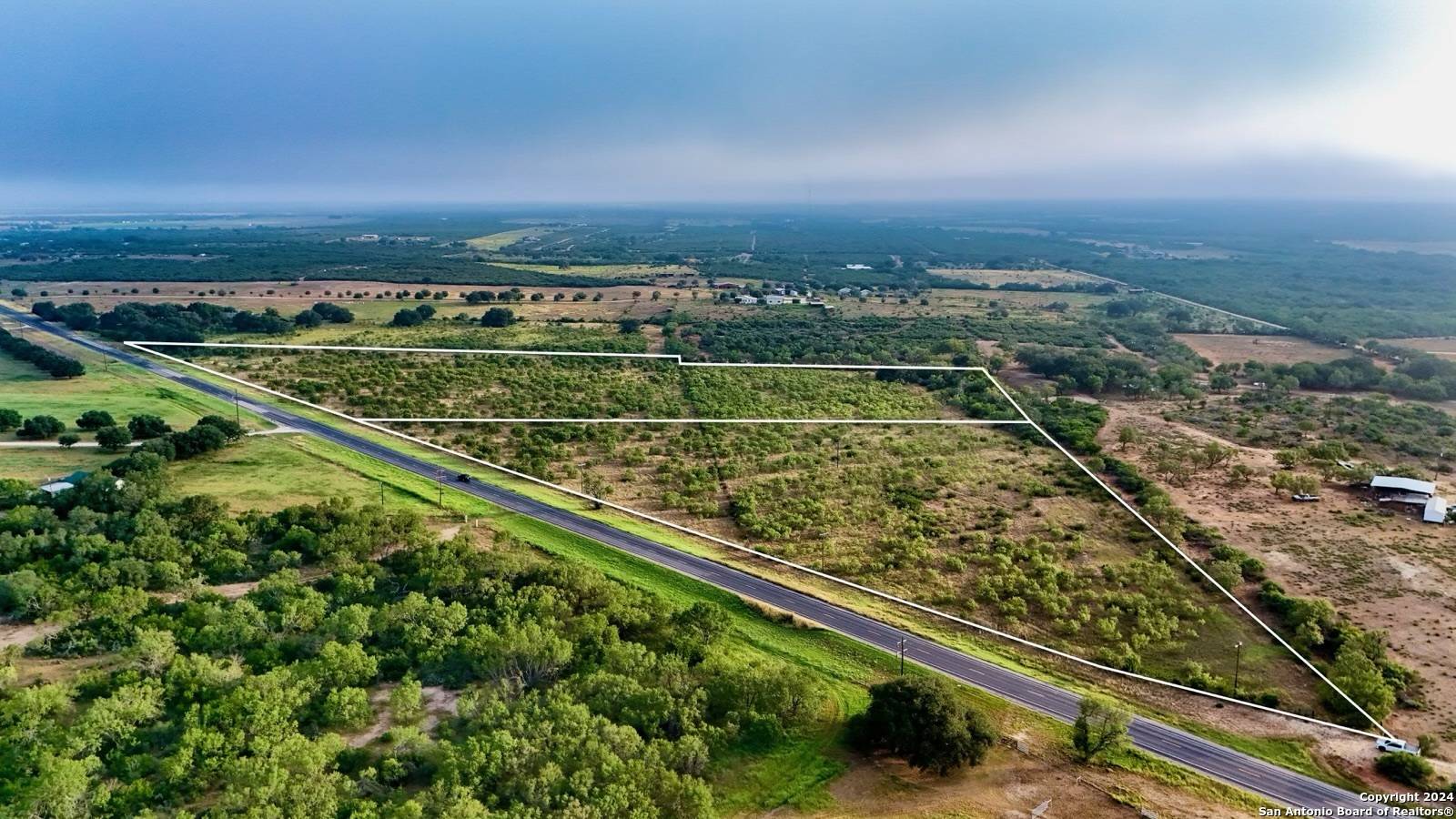 Devine, TX 78016,TRACT 2 Hwy 173