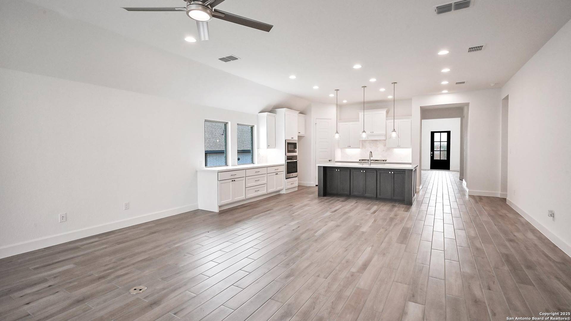 Schertz, TX 78108,3157 Bee Hill