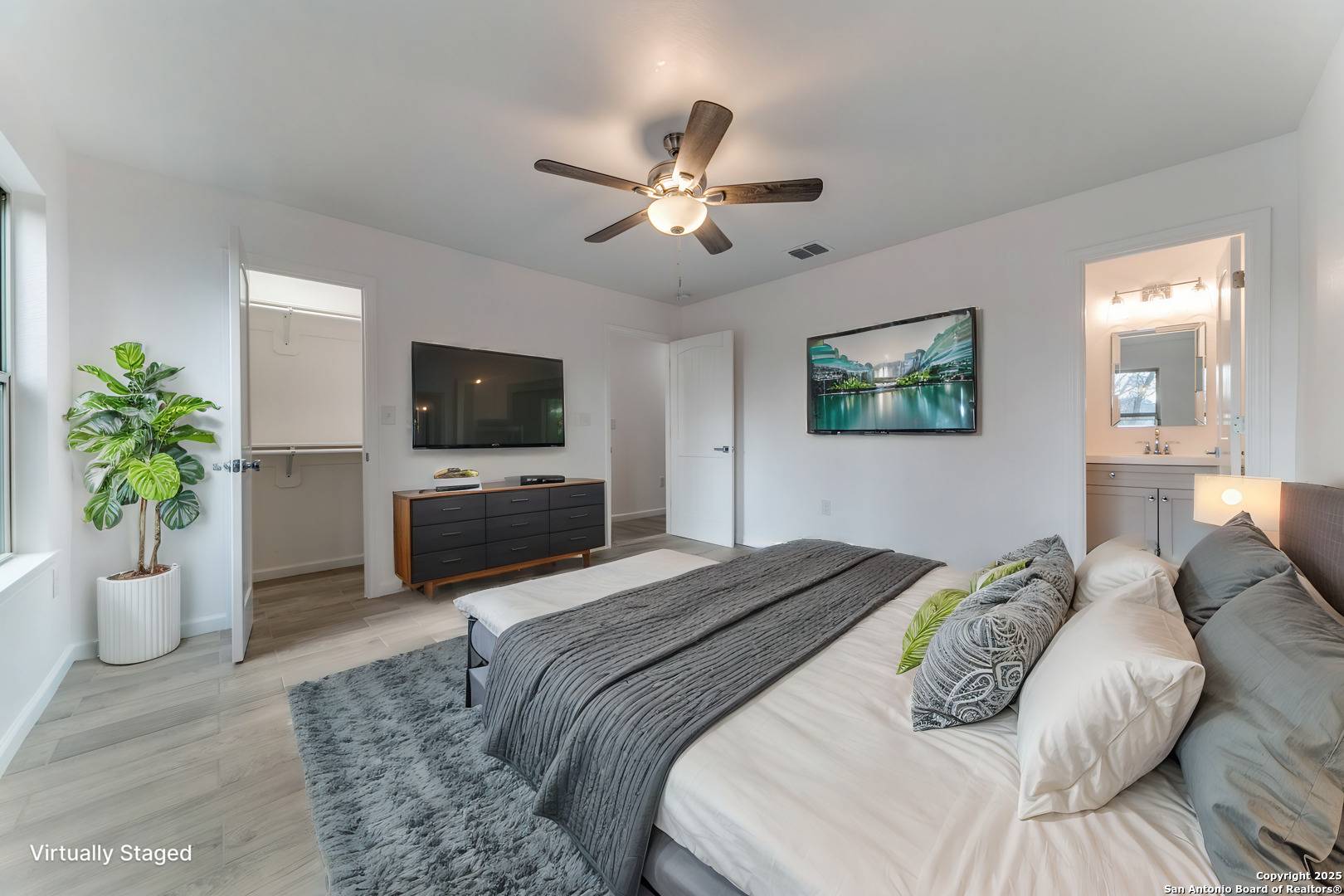 Kerrville, TX 78028,329 Cottage St