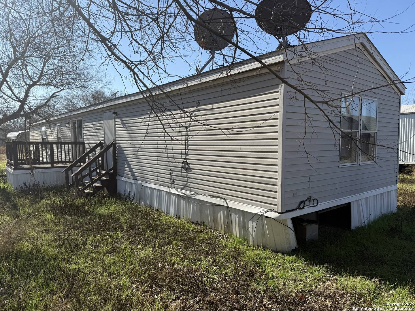 Jourdanton, TX 78026-3802,515 Maple St