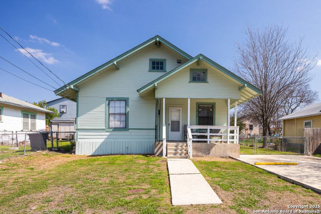San Antonio, TX 78210-2042,910 PIEDMONT AVE