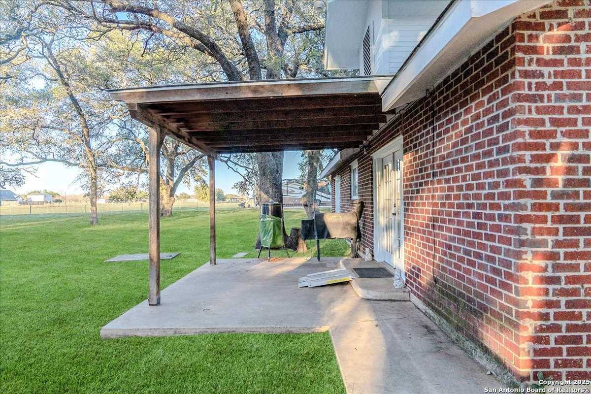 Floresville, TX 78114-6733,241 SHAMROCK DR