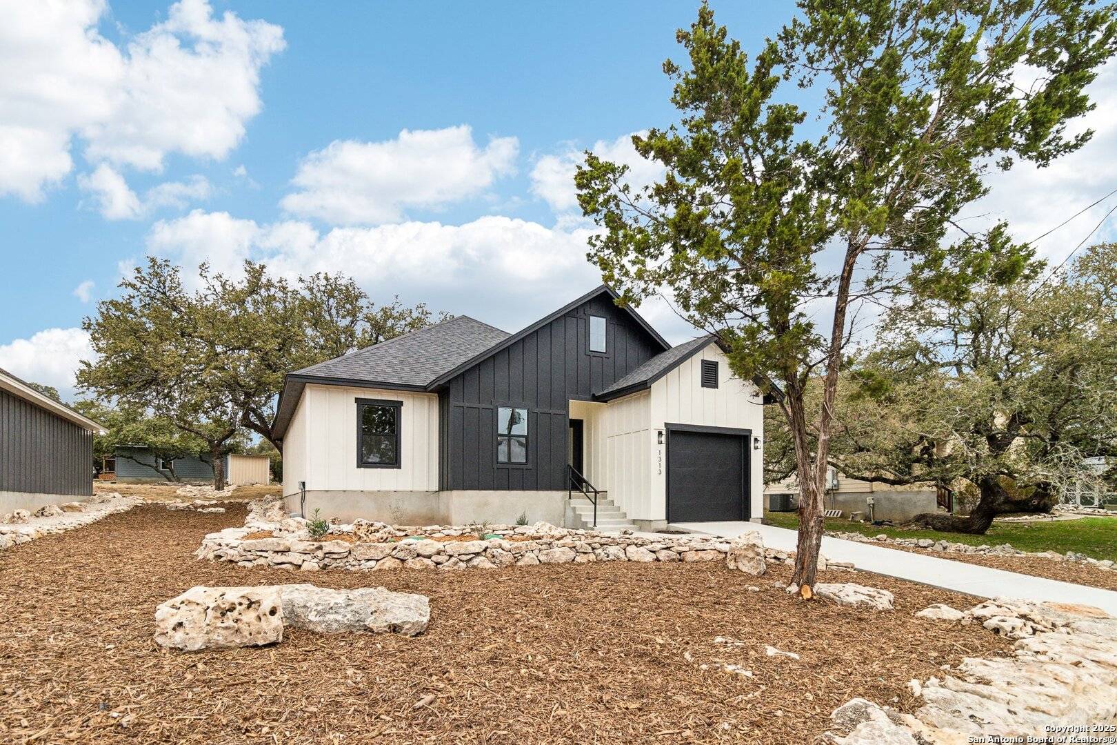 Spring Branch, TX 78070,1313 GREEN MEADOW LN