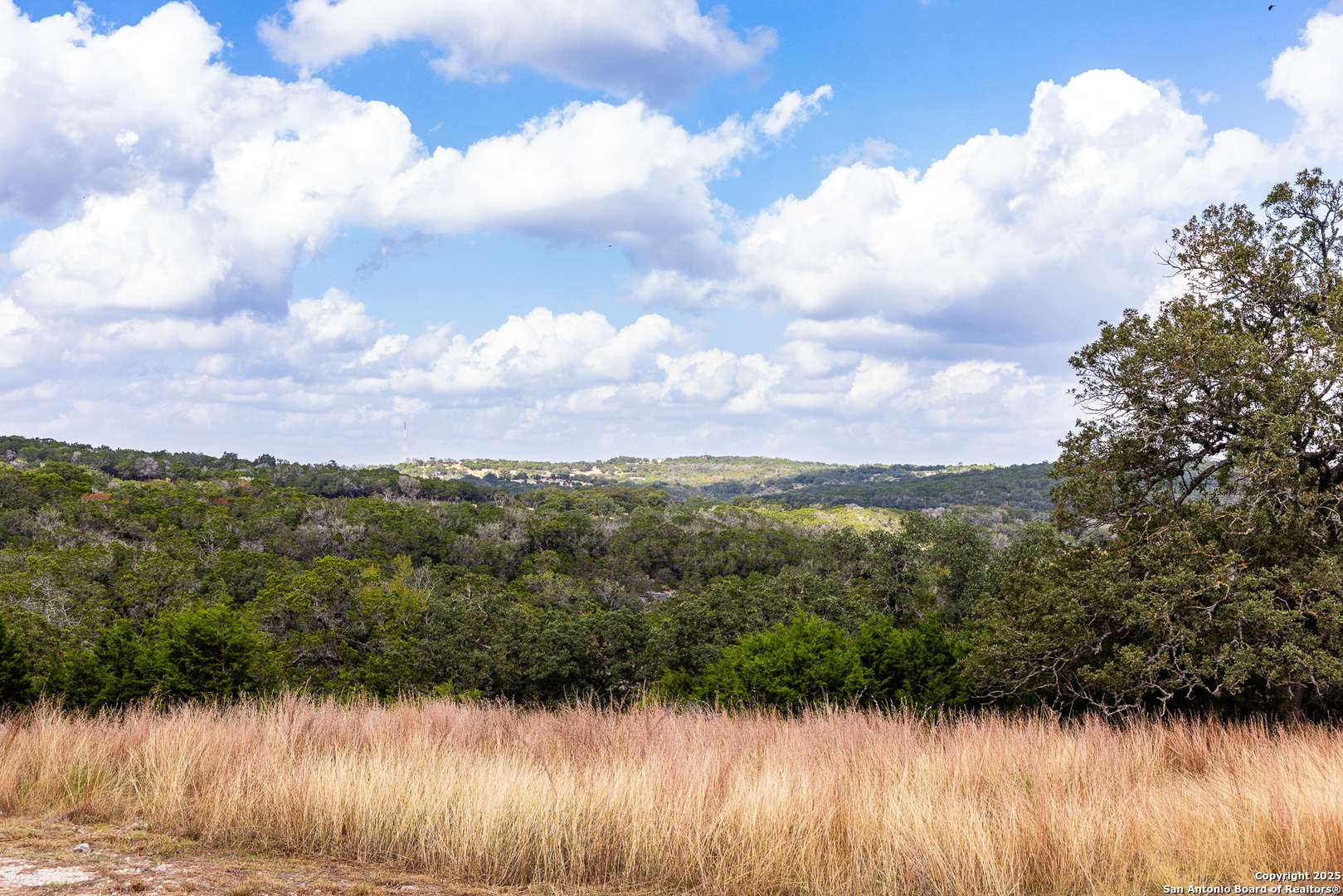 Kerrville, TX 78028,394 BACKACRE RD