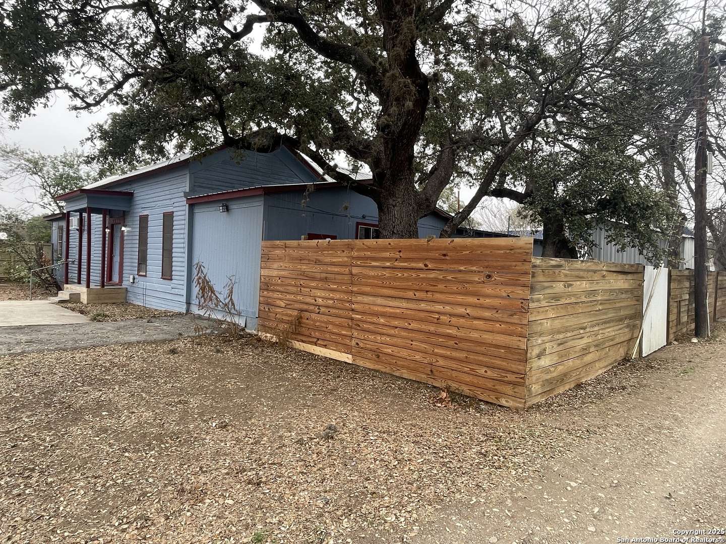 Hondo, TX 78861-2427,1903 AVENUE J