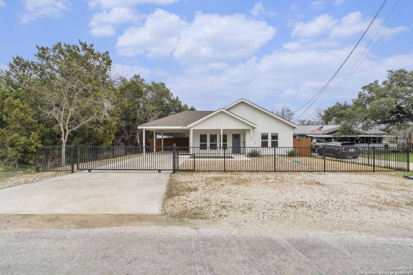 Canyon Lake, TX 78133-5877,1680 LAKEVIEW DR