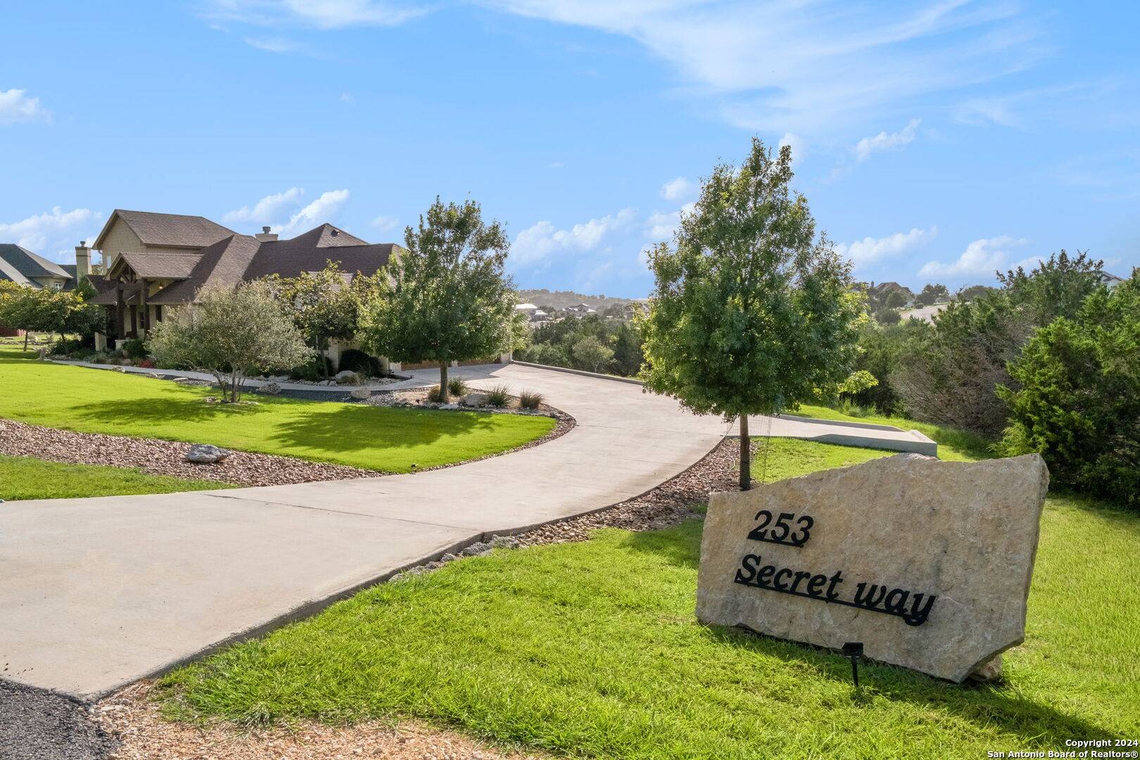 Spring Branch, TX 78070-5172,253 SECRET WAY