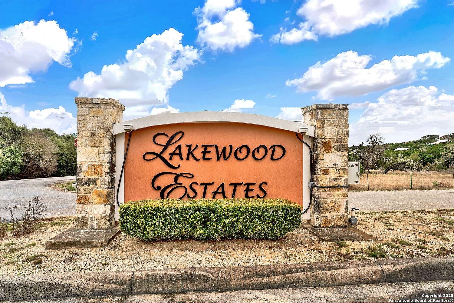Lakehills, TX 78063,114 deer oaks
