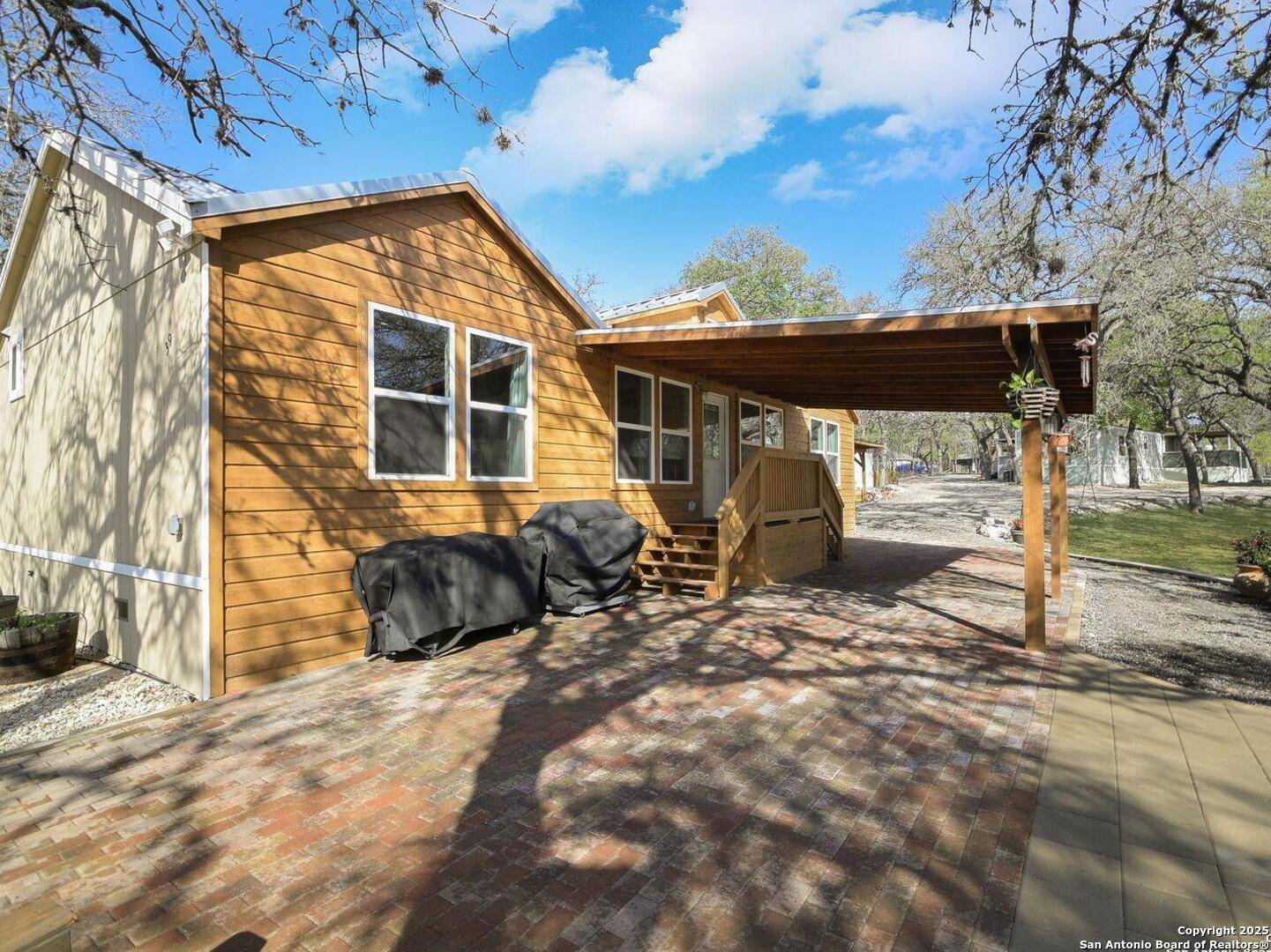 La Vernia, TX 78121,39 Post Oak Rd