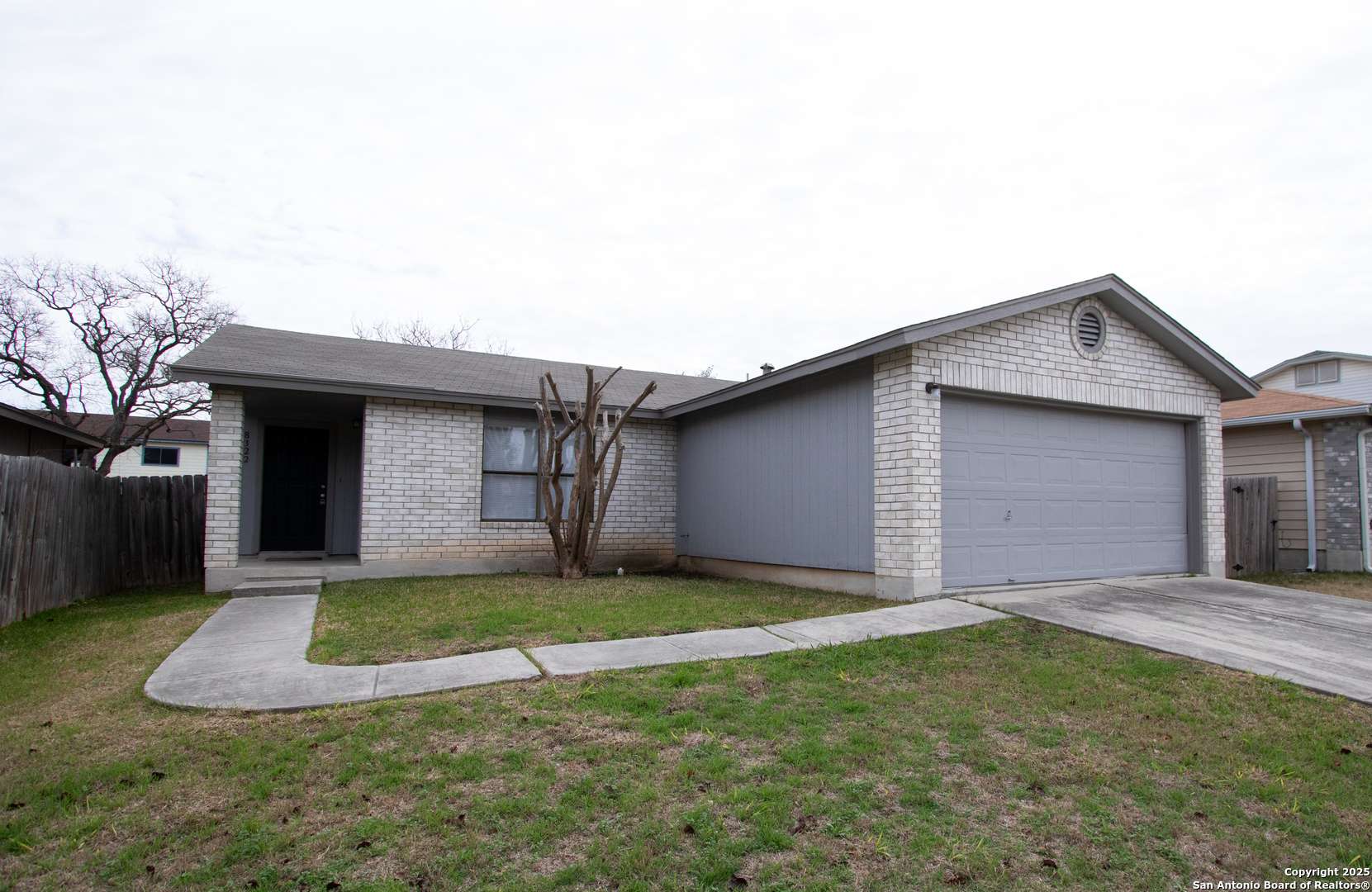 Converse, TX 78109,8322 pine meadow