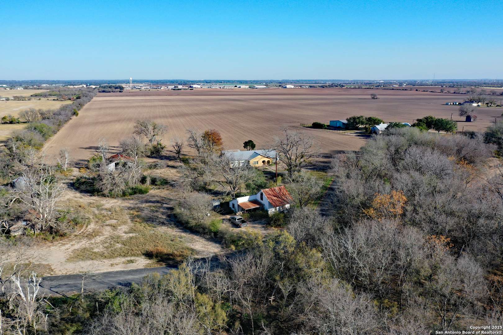 Castroville, TX 78039,908 COUNTY ROAD 5711