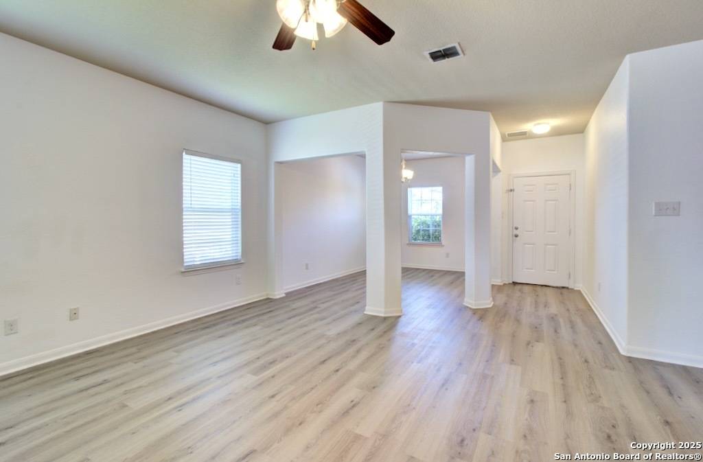 San Antonio, TX 78245-4684,1715 CAMP LIGHT WAY