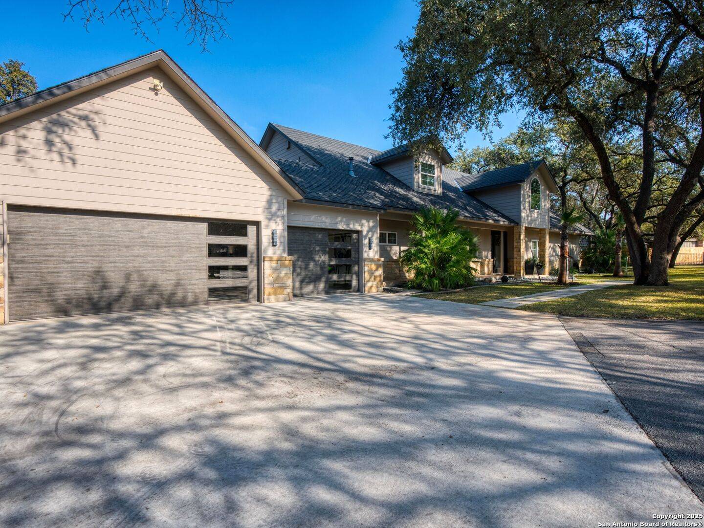 San Antonio, TX 78217,9318 oak ledge