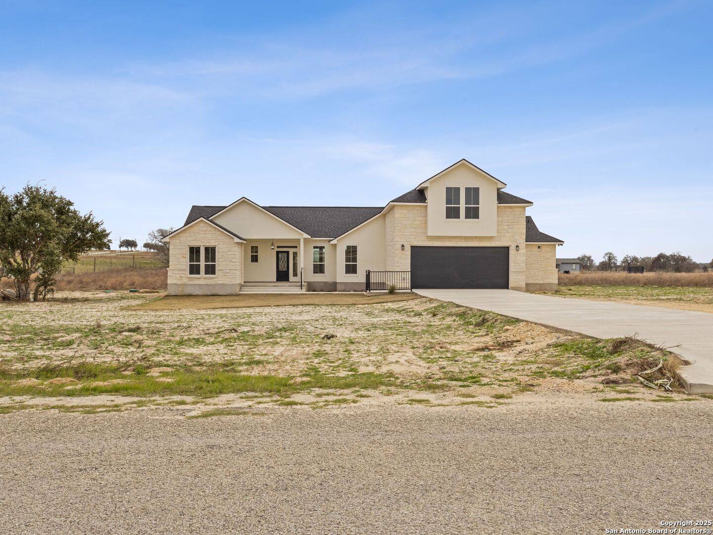 La Vernia, TX 78121,193 Lake View Circle