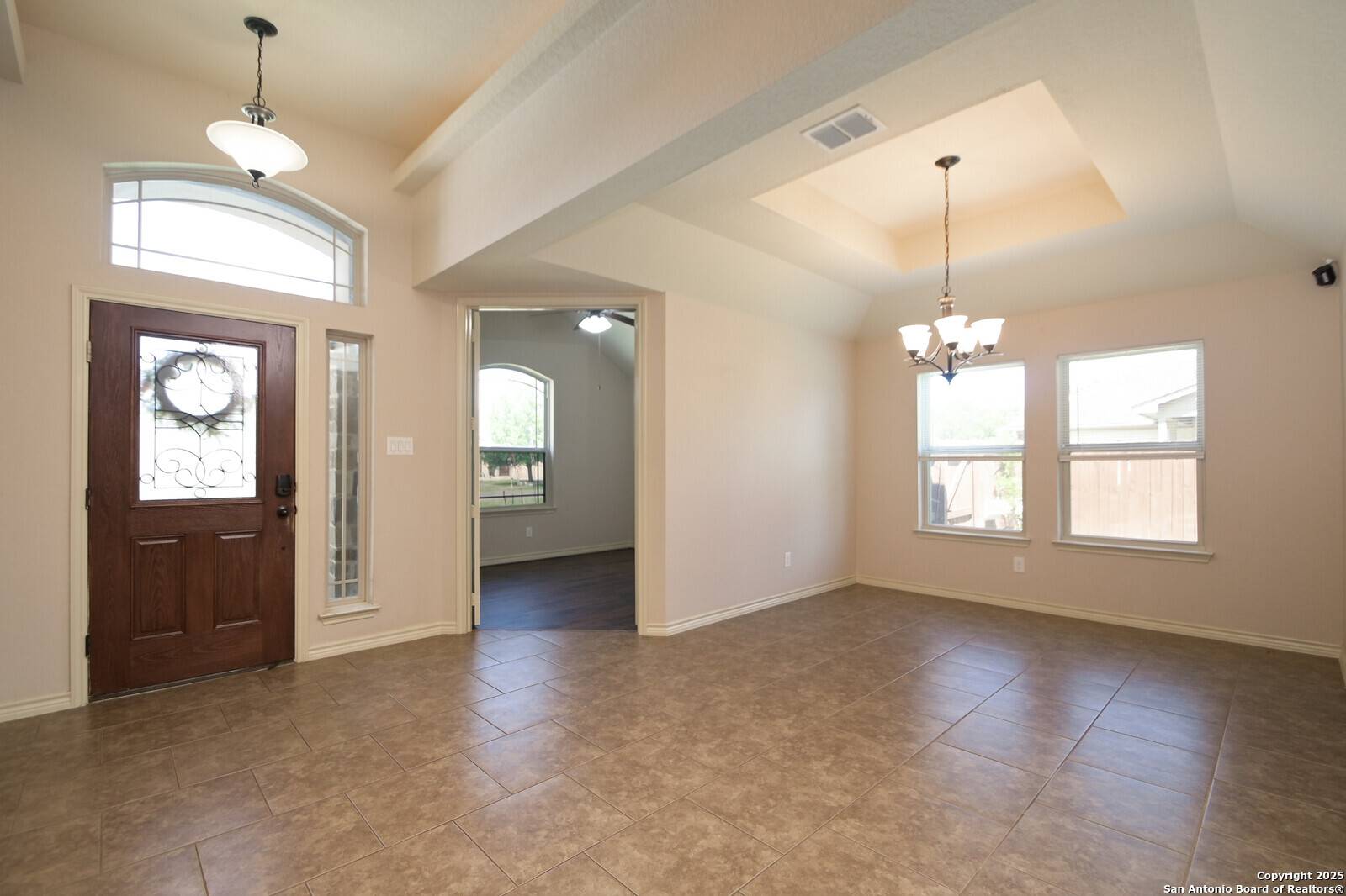 Selma, TX 78154-1860,15620 YORK Lane
