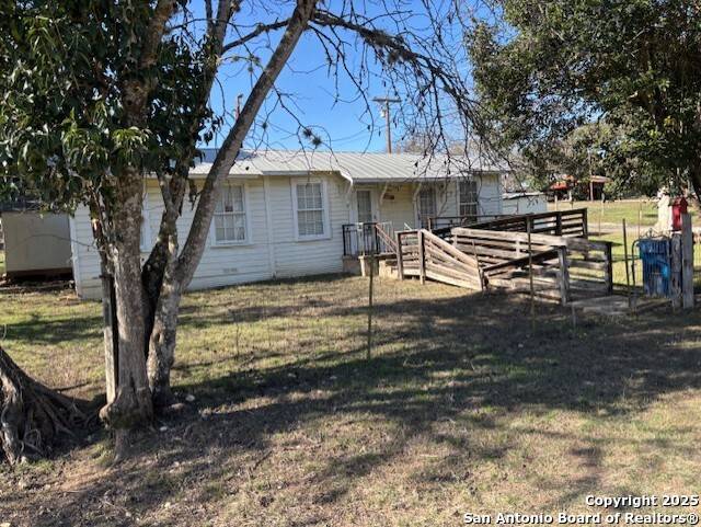 Bandera, TX 78003,915 Cypress