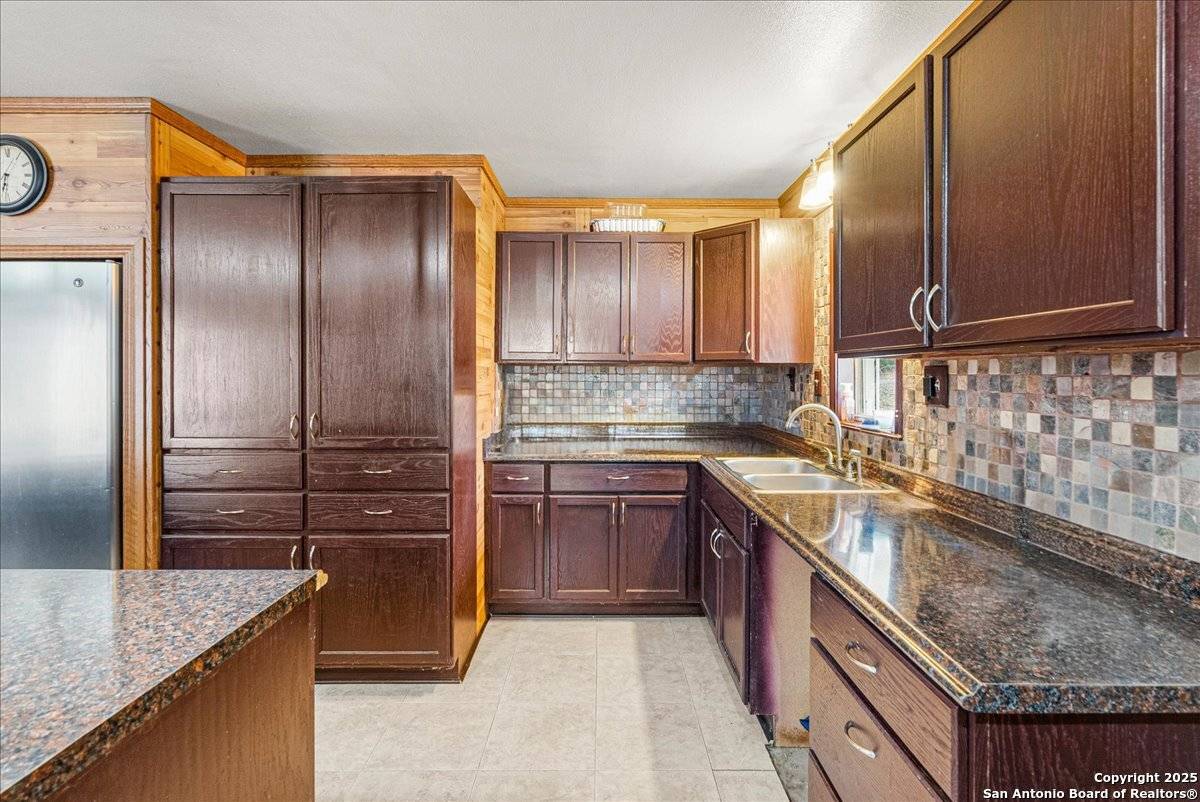 Sandia, TX 78383,232 Vista Dr