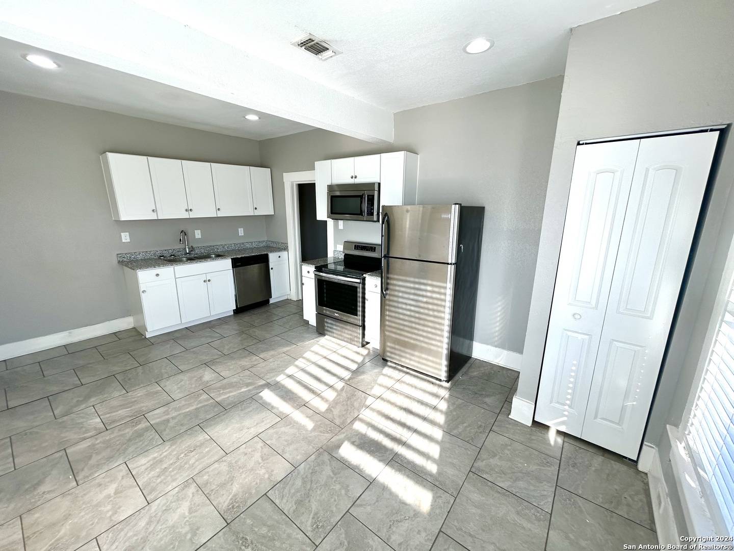 San Antonio, TX 78212,502 Laurel UNIT 3