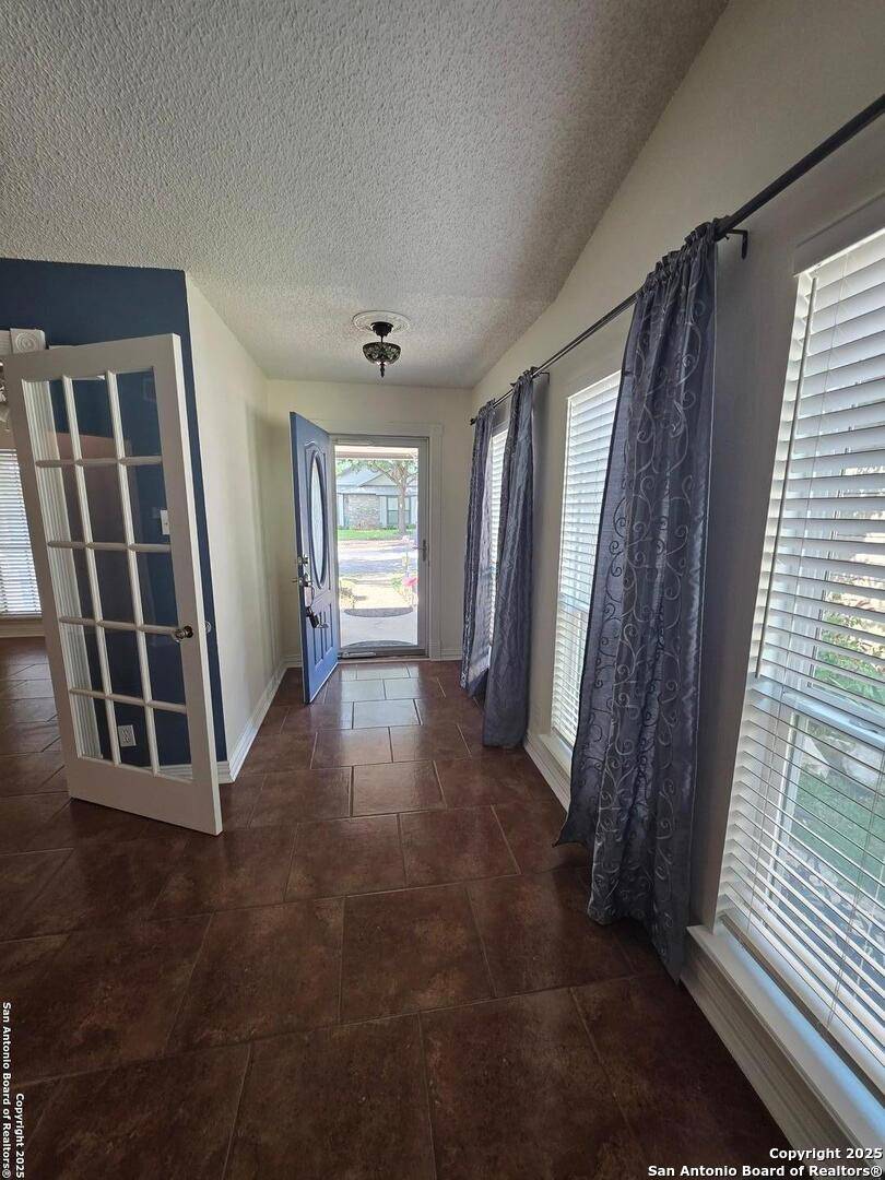 San Antonio, TX 78249-3113,5970 WOODRIDGE CV
