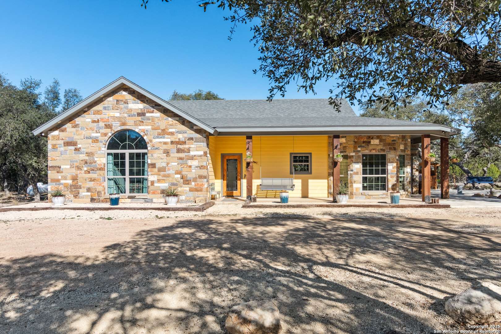 Leakey, TX 78873,381 Camino Primero