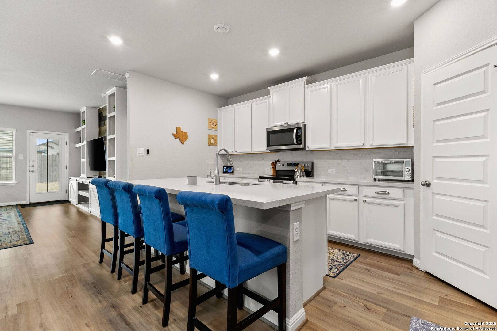 New Braunfels, TX 78130,1260 Carl Gln