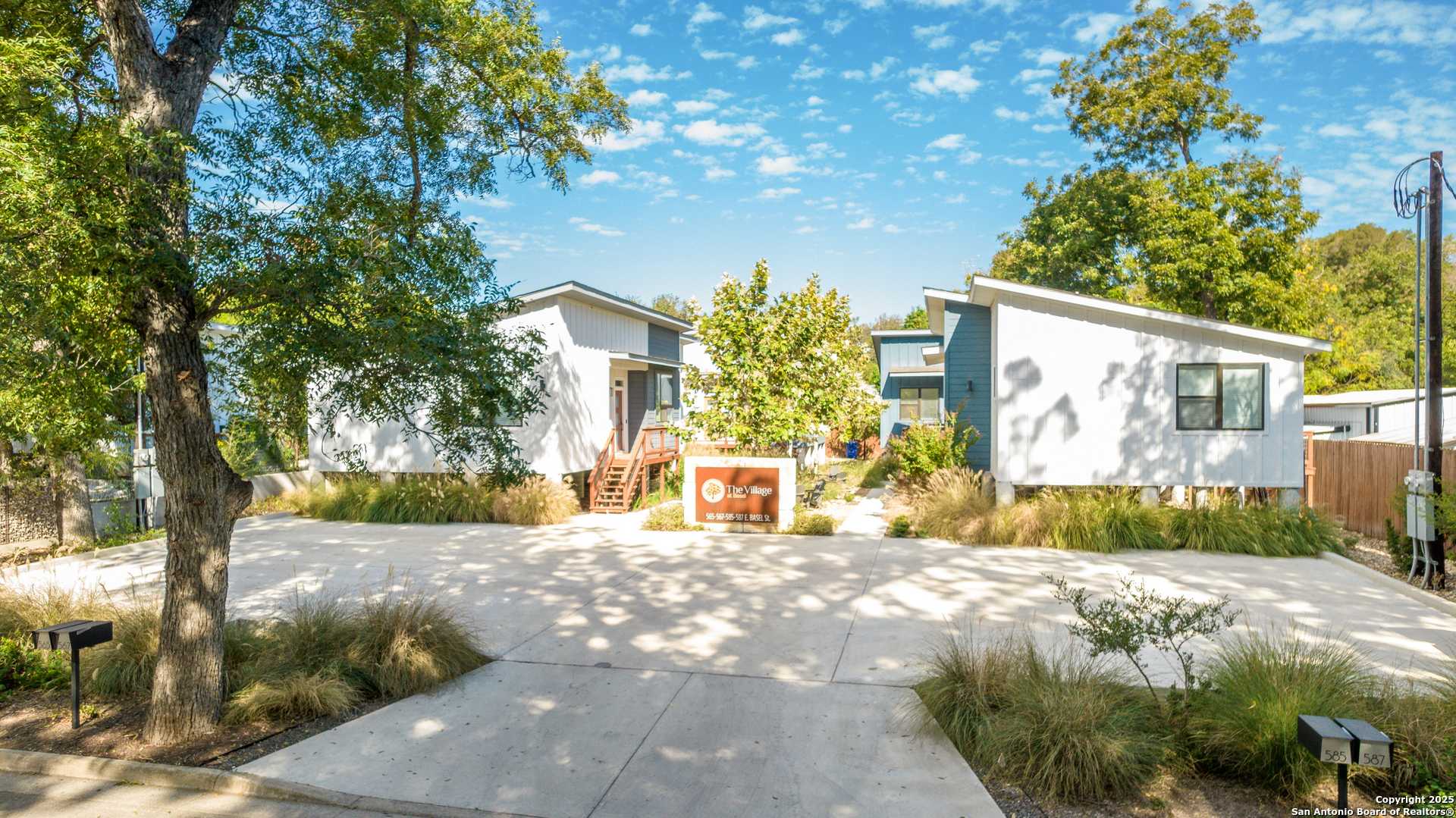 New Braunfels, TX 78130-4305,565 BASEL ST UNIT 1