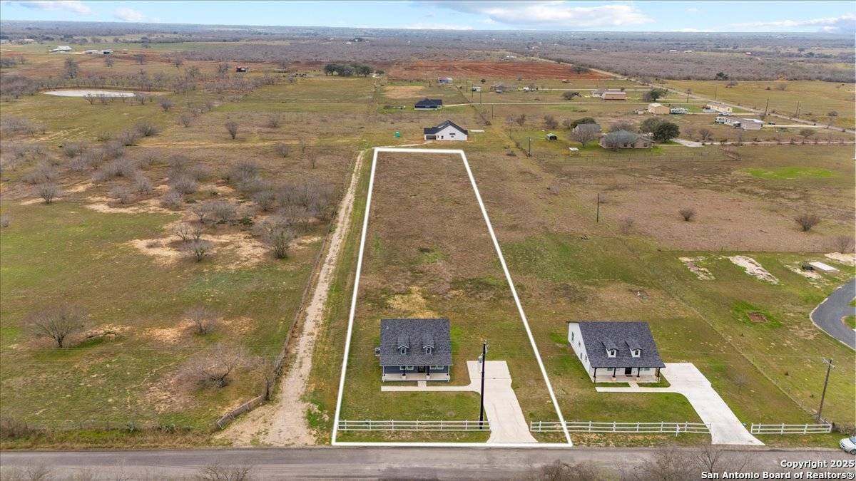 Stockdale, TX 78160,577 County Road 422 Unit A