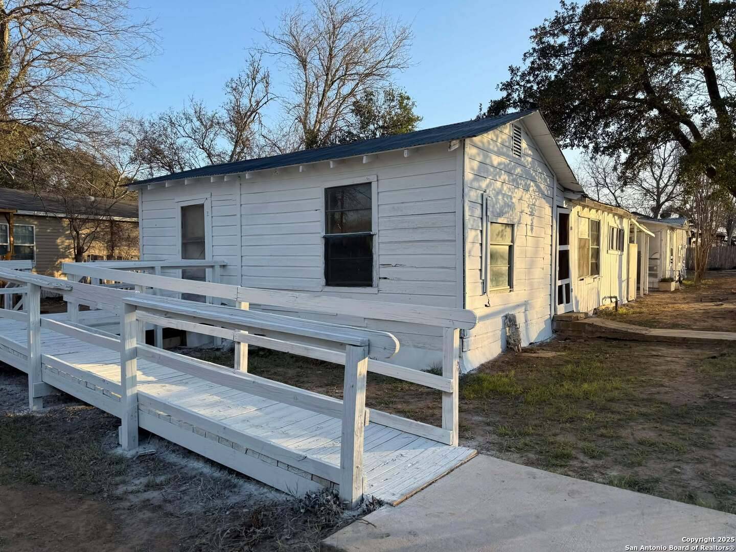 Natalia, TX 78059,801 Fifth