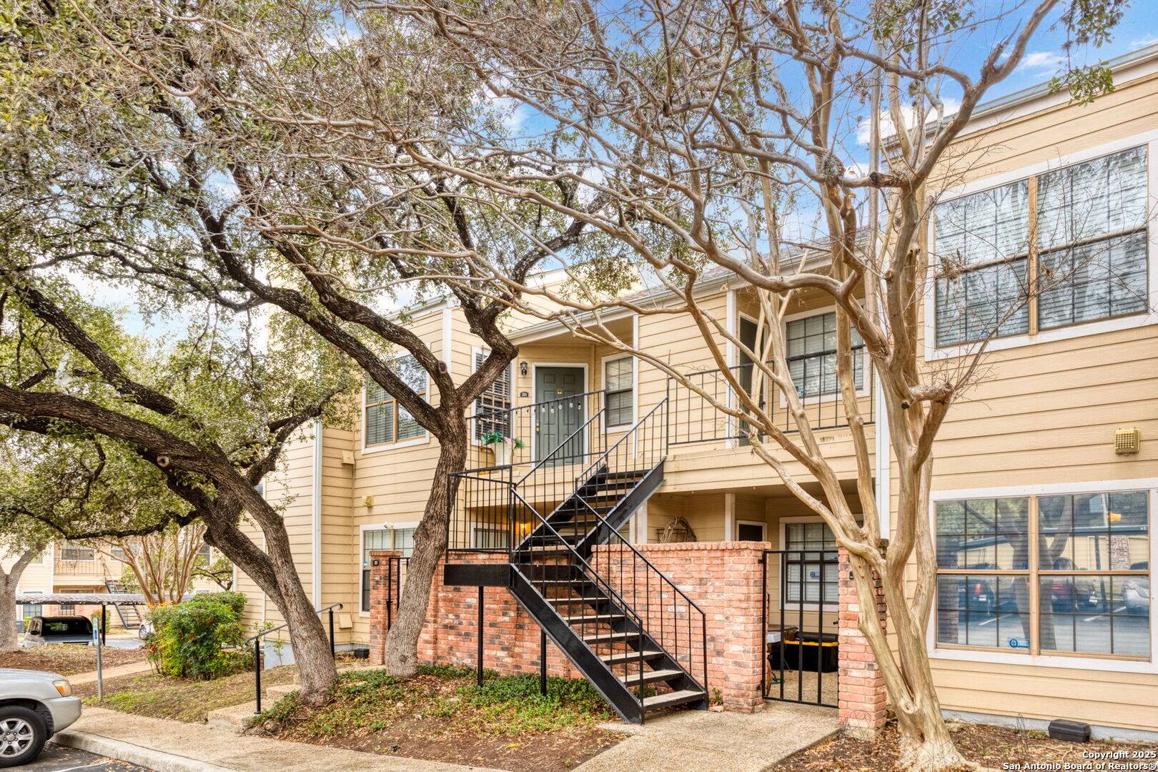San Antonio, TX 78230,11610 vance jackson UNIT 204