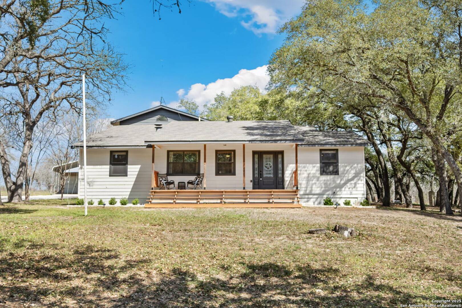 Floresville, TX 78114,1134 Eagle Creek