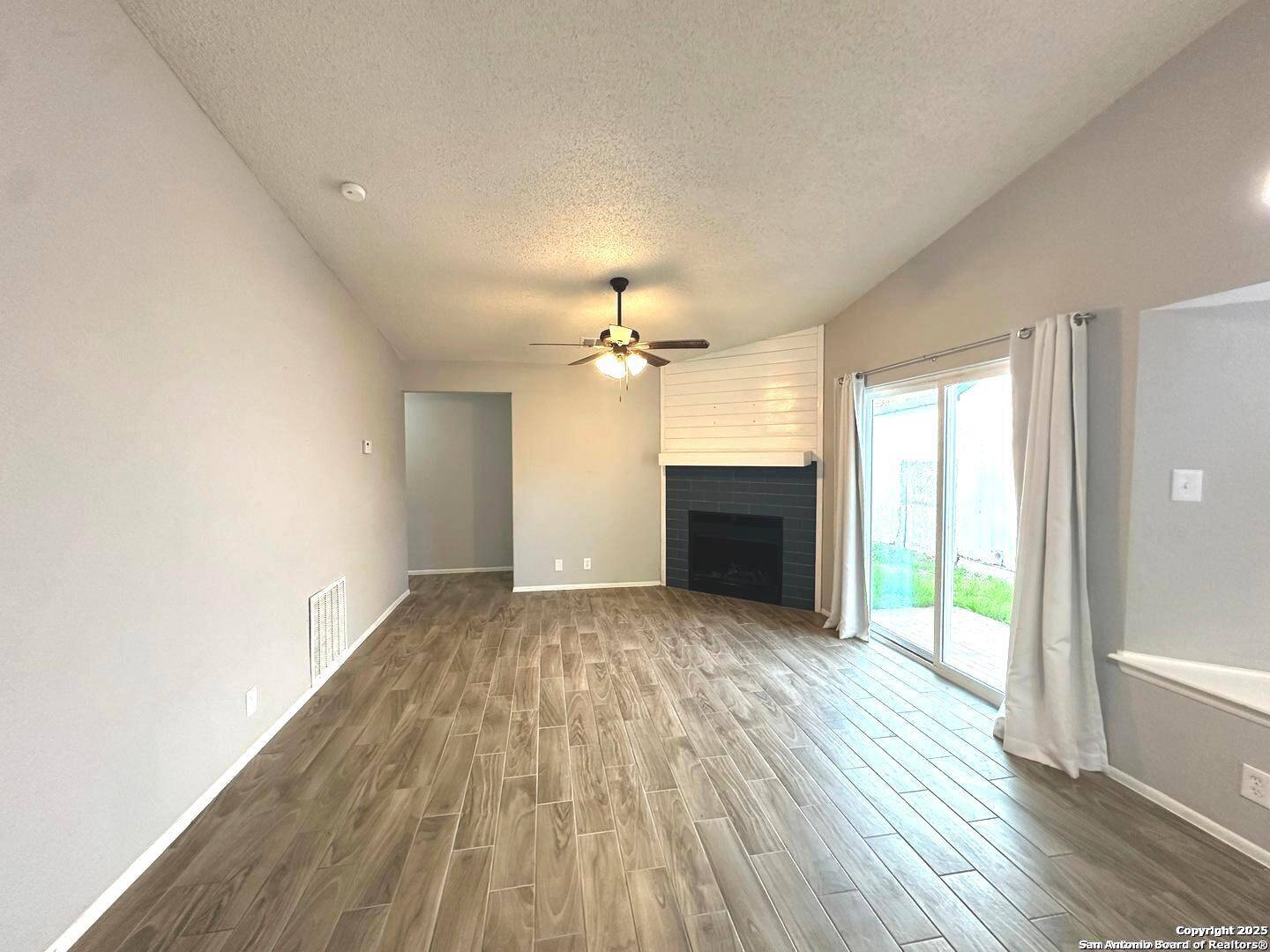 San Antonio, TX 78245,10015 Amber Field