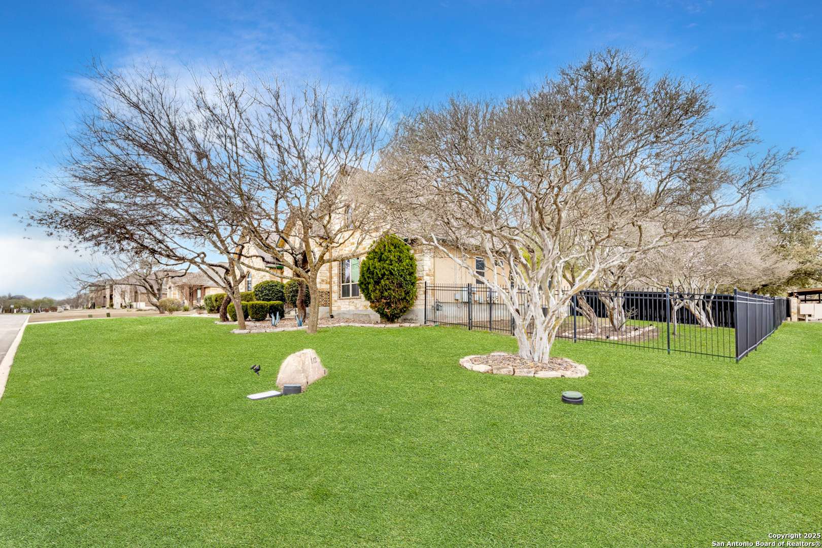 Castroville, TX 78009,112 Sunrise Hill
