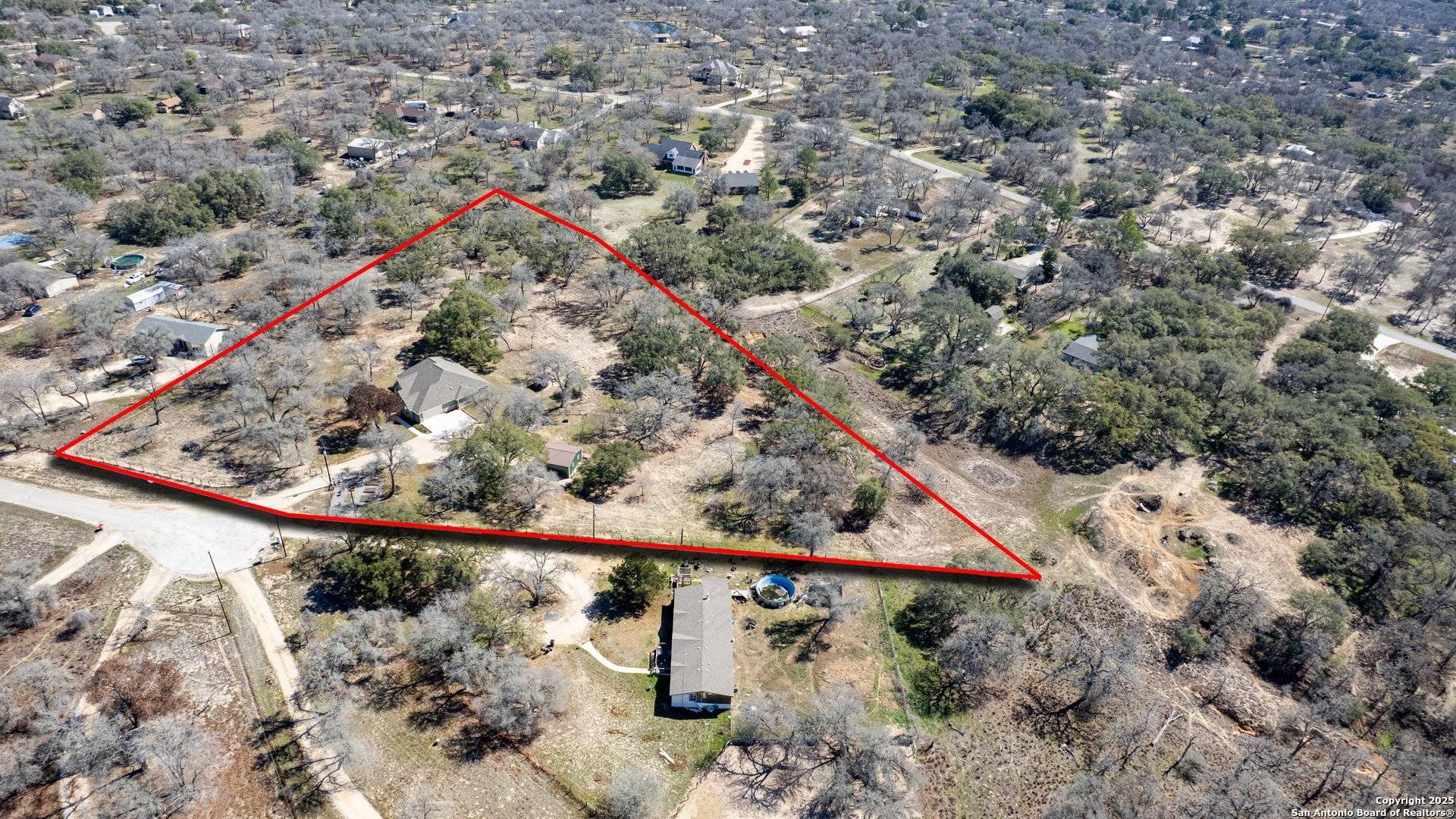 Floresville, TX 78114,151 WILLOW CREEK