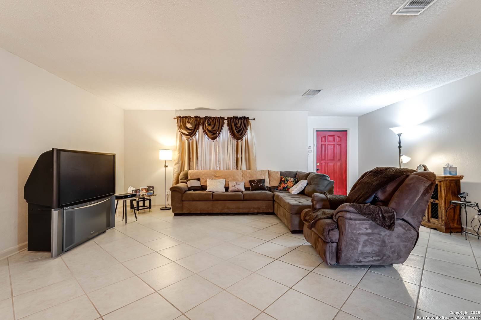 Converse, TX 78109,7314 Belmede Ct.