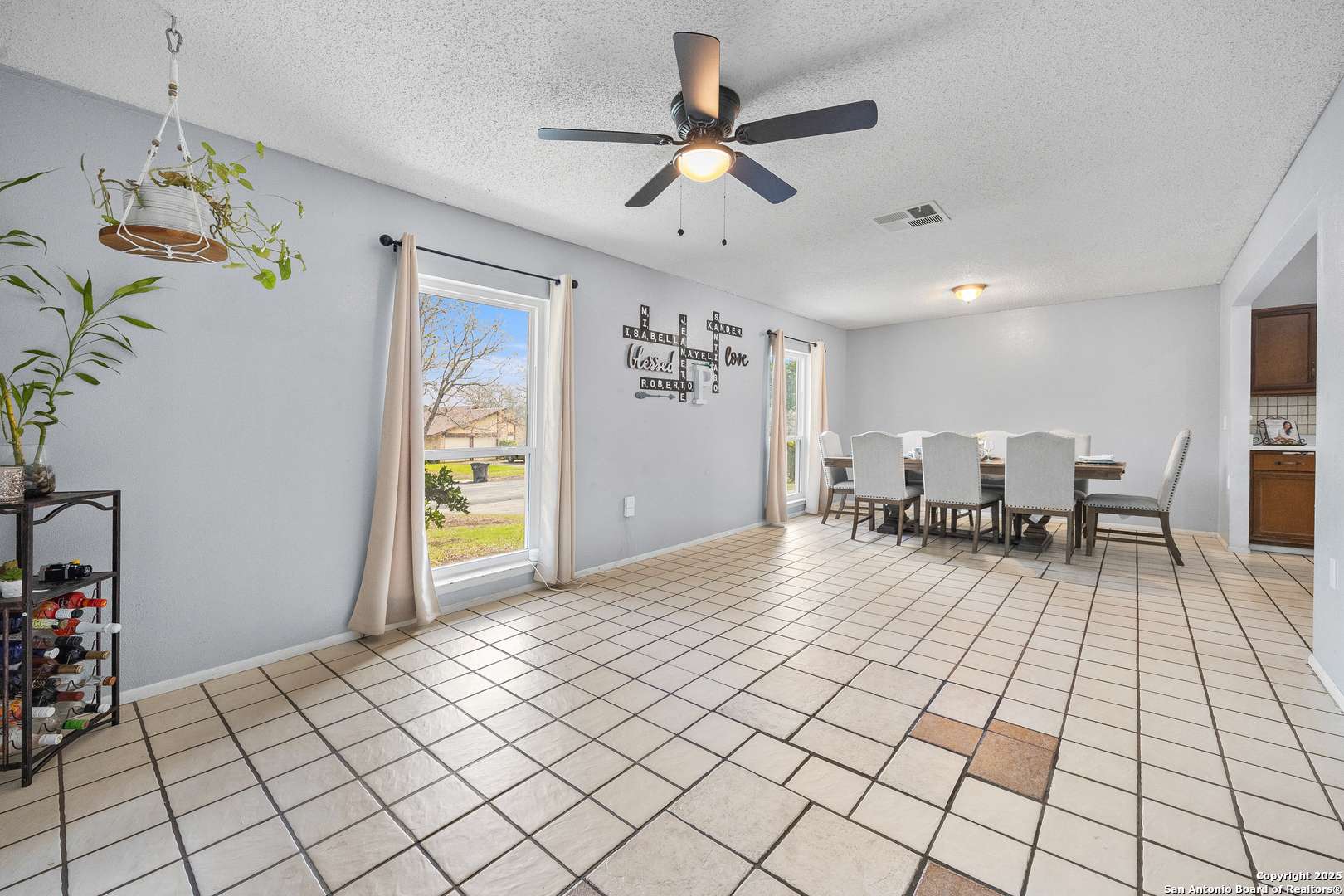 San Antonio, TX 78247,5819 Pineway