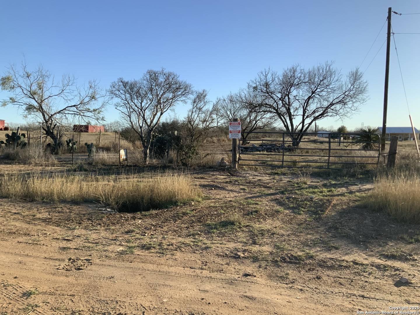 Poteet, TX 78011,SV-49 LOT 2 Fm 1333