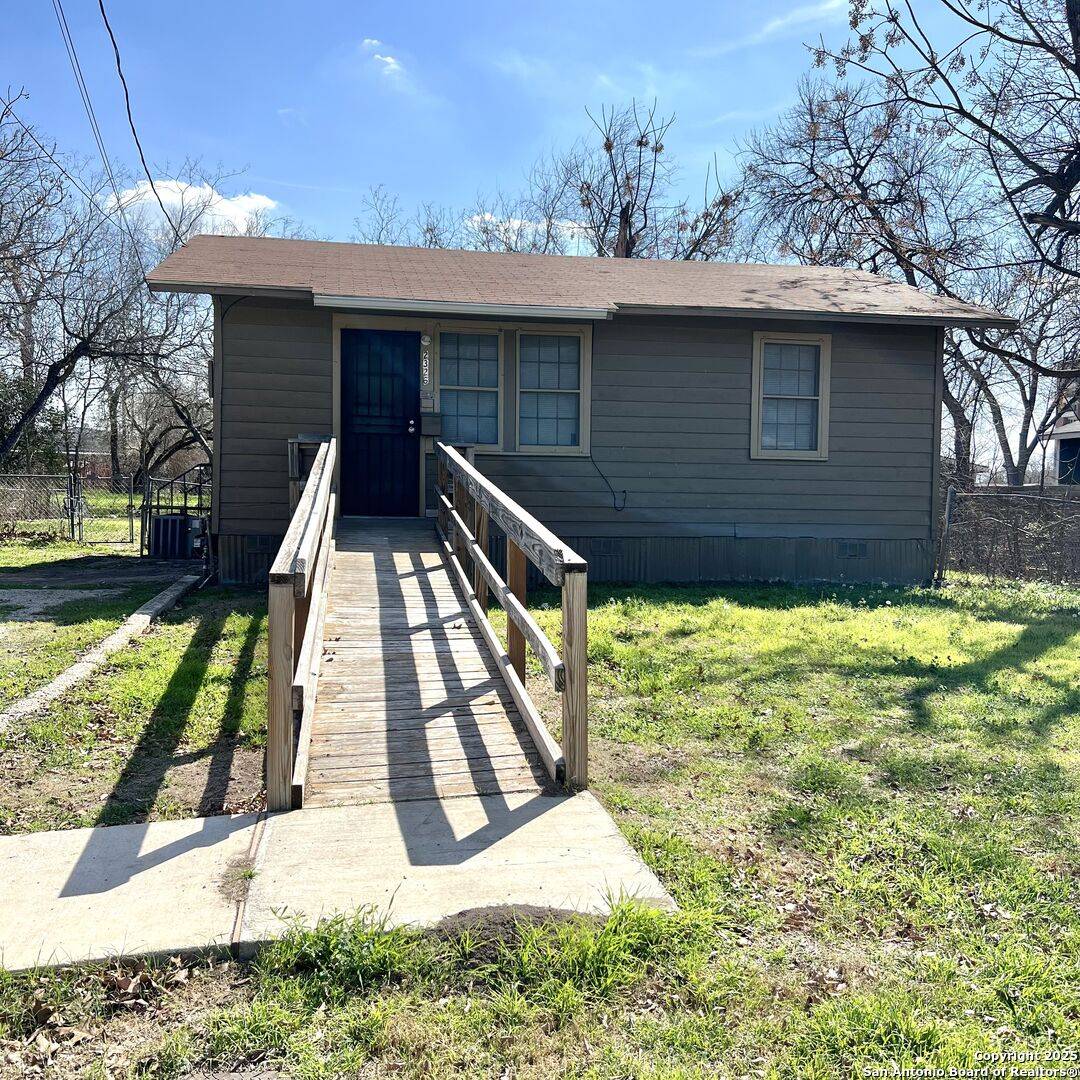 San Antonio, TX 78210,2326 Hiawatha