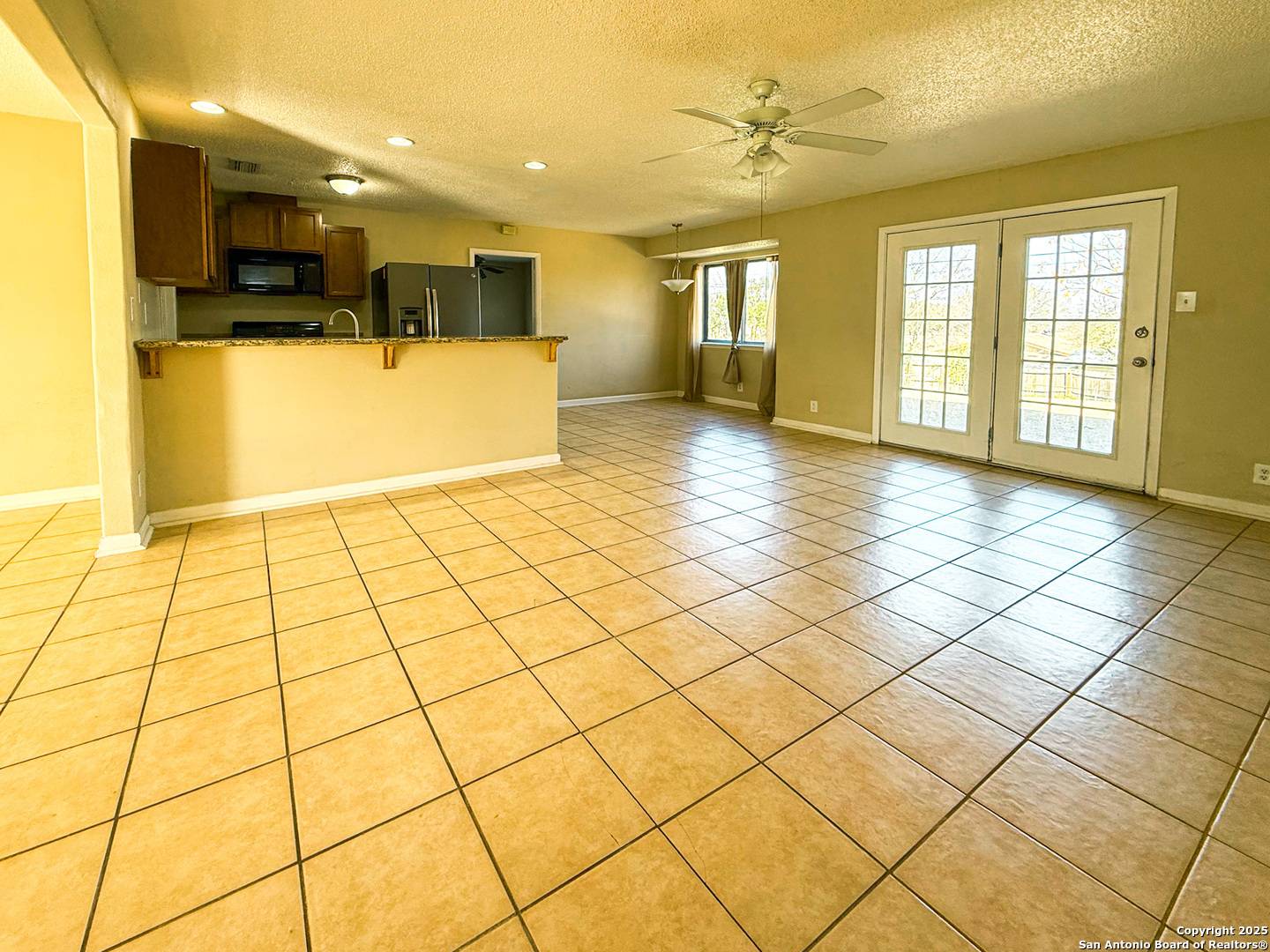 San Antonio, TX 78227-3830,511 SOLAR DR