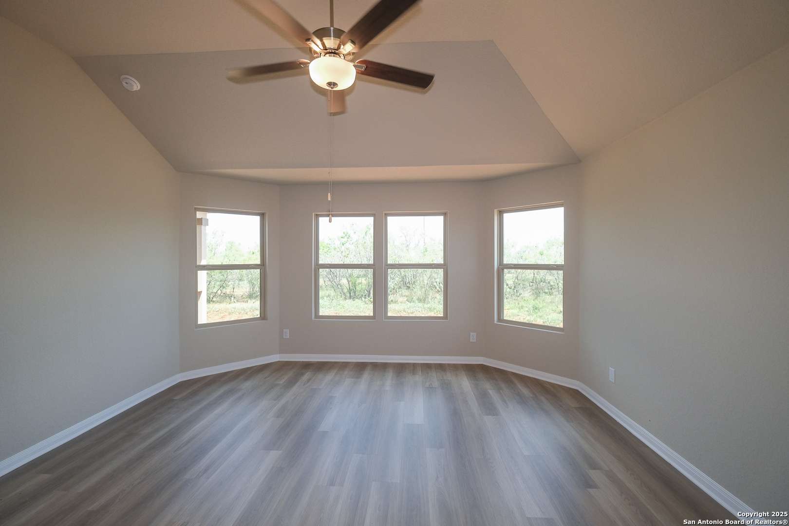 Floresville, TX 78114-0106,108 Reno Trail