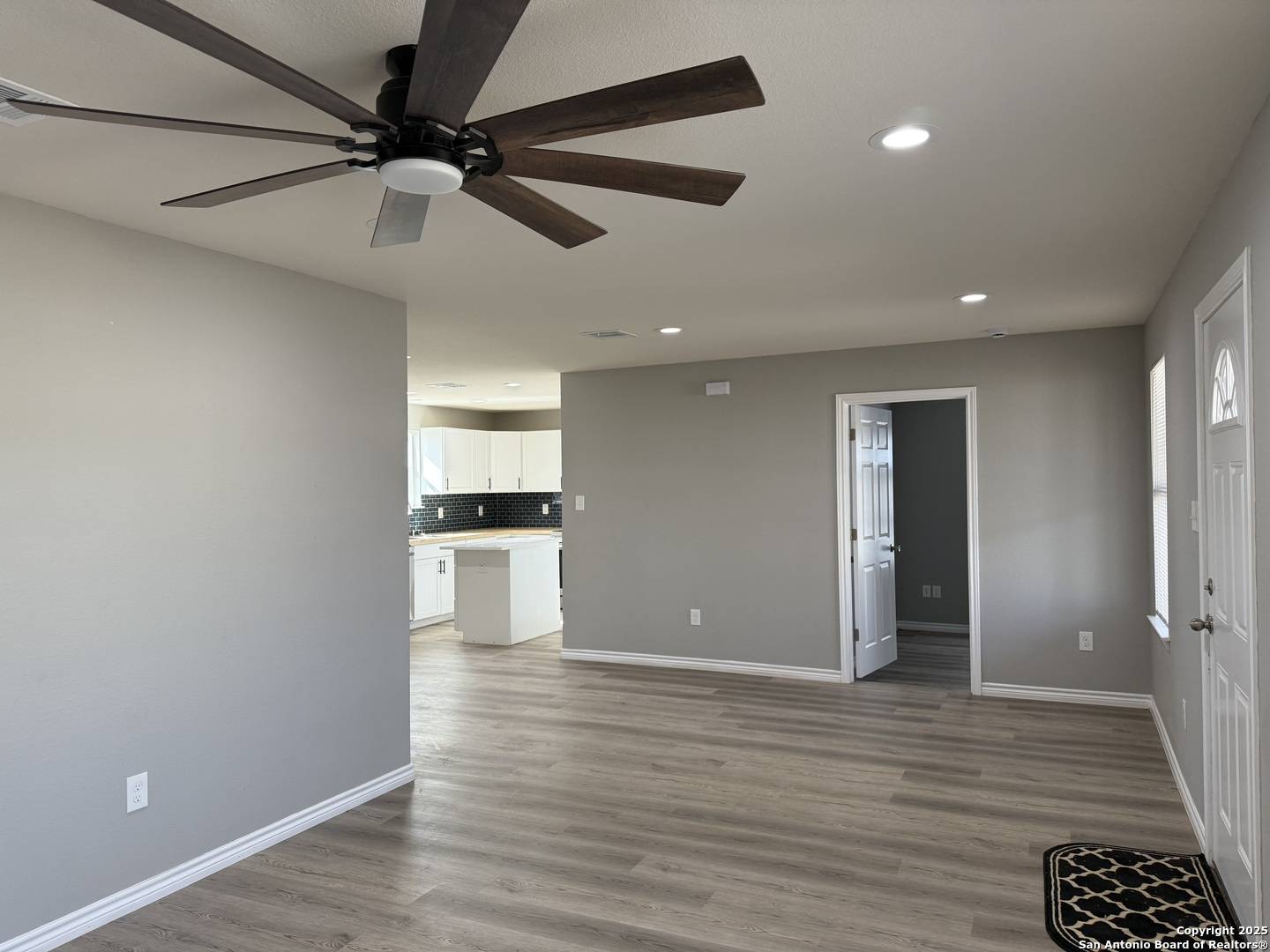 Jourdanton, TX 78026,702 ORANGE