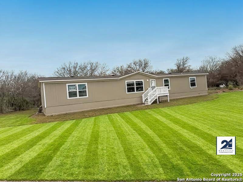 Devine, TX 78016,585 CR 6753
