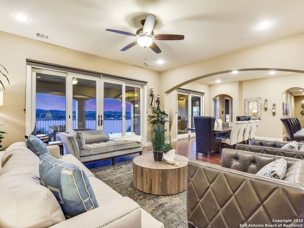 Lago Vista, TX 78645,21913 Mockingbird Street