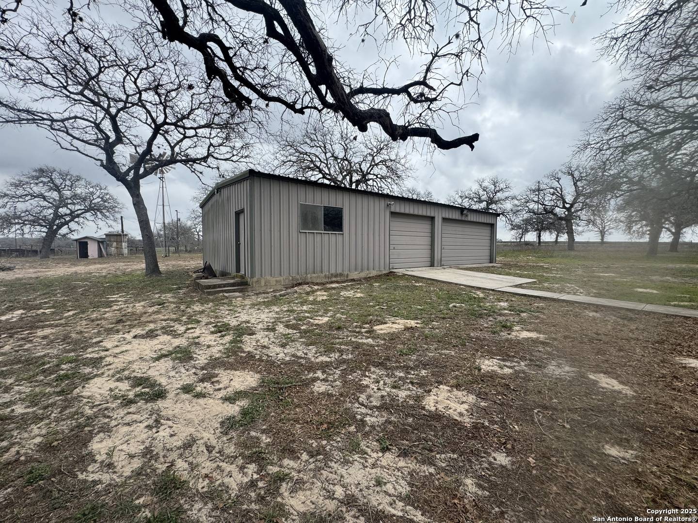 La Vernia, TX 78121,2626 County Road 319