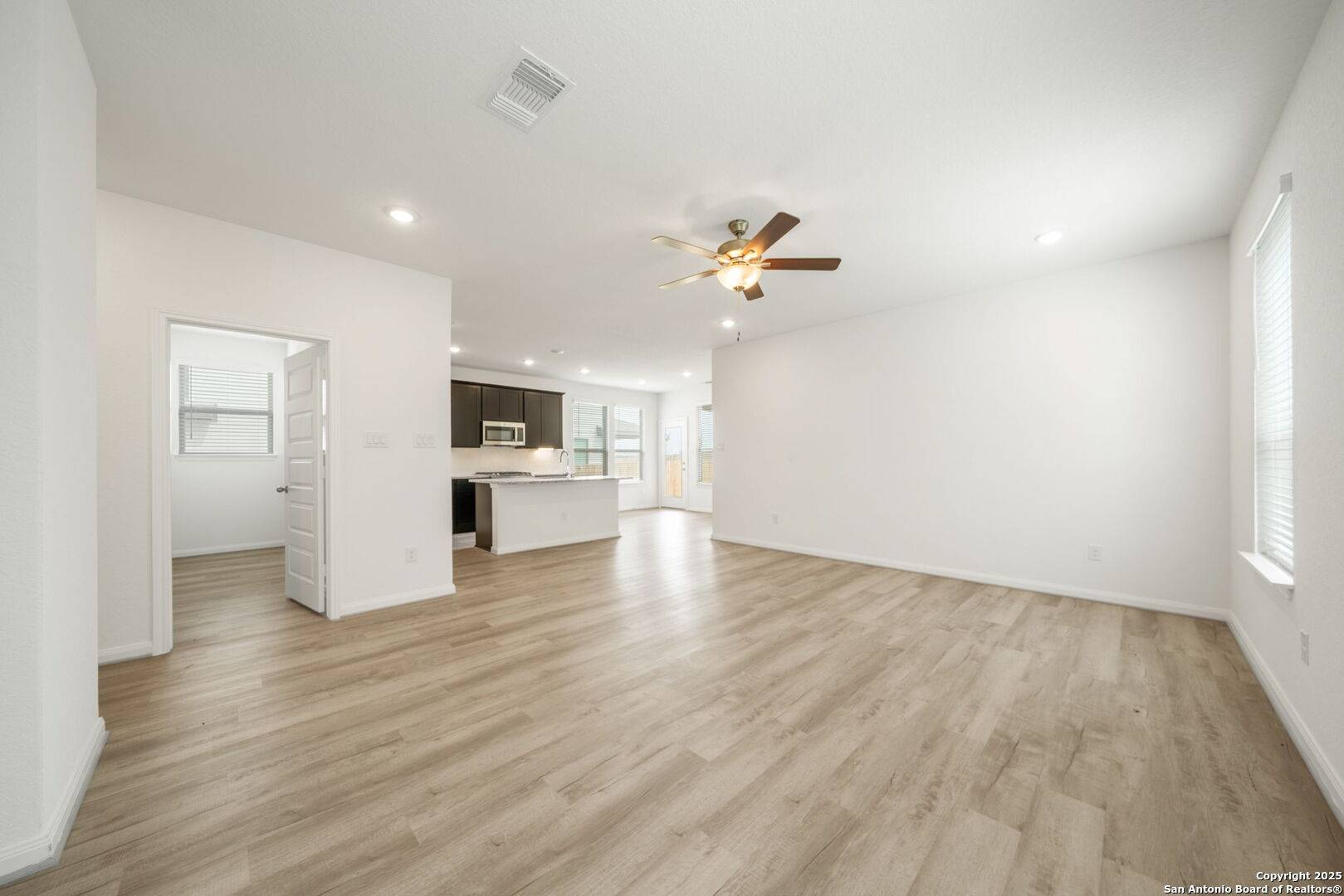 Marion, TX 78124,5052 Park Corner